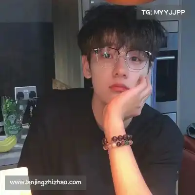 宁昂烁
